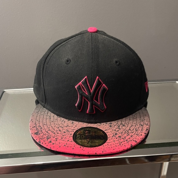 New Era 59Fifty Fitted New York Yankees Hat size 7 5/8 - Picture 1 of 3